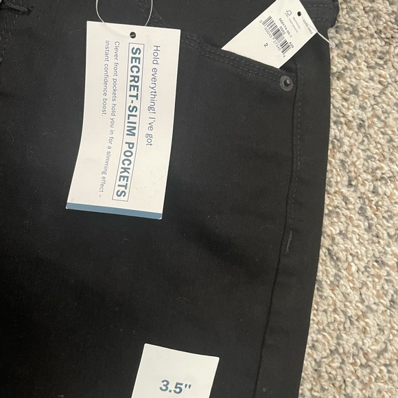 Bundle 3/$15 - Old Navy High-Waisted Denim Shorts - Picture 6 of 6